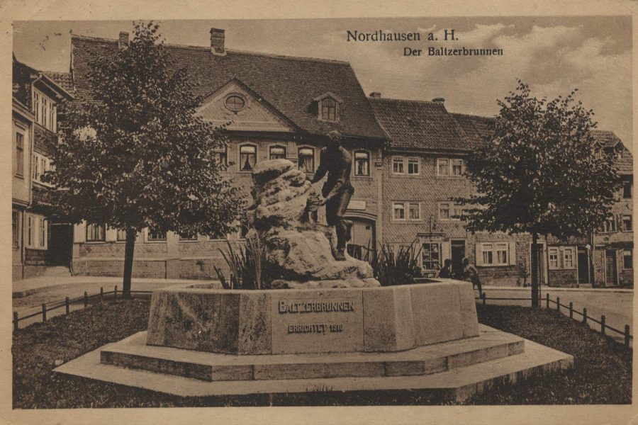 Postkarte mit dem Baltzerbrunnen in Nordhausen am Harz 
als Motiv (1924)