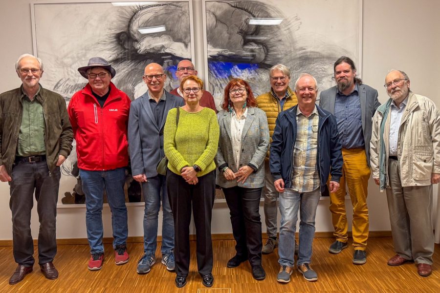 Mitglieder der Initiative Konfessionsfreier im Saarland (IKiS) mit den Bundesvorstandsmitgliedern des Humanistischen Verbandes Deutschlands, Christiane Herrmann (6. v. l.) und Andrée Gerland (9. v. l.).