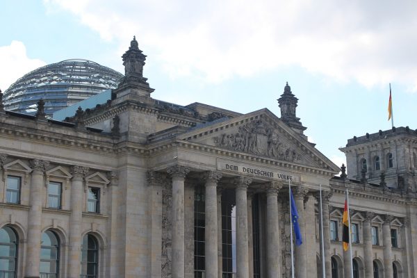 Der Bundestag hat am 6. Juli 2023 beide Gesetzentwürfe zur Neuregelung der Suizidhilfe abgelehnt.